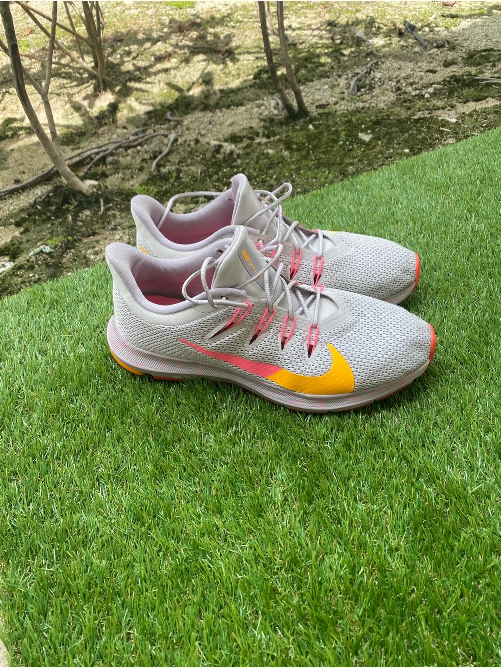 Nike Women’s Light Gray Mesh Trainers with Yellow Swoosh and Pink Accents